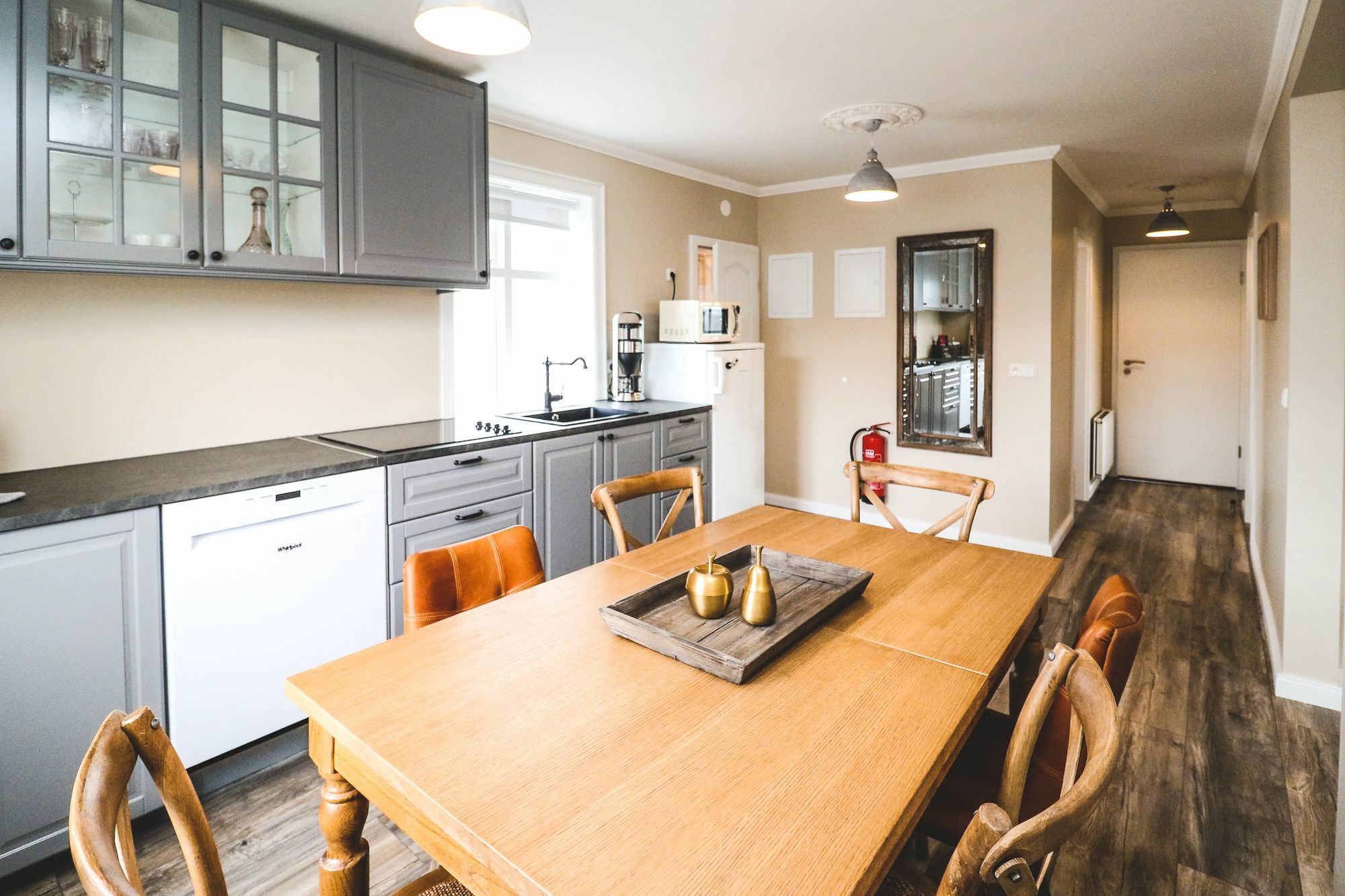 G19 Boutique Apartments آكيورِيْري المظهر الخارجي الصورة